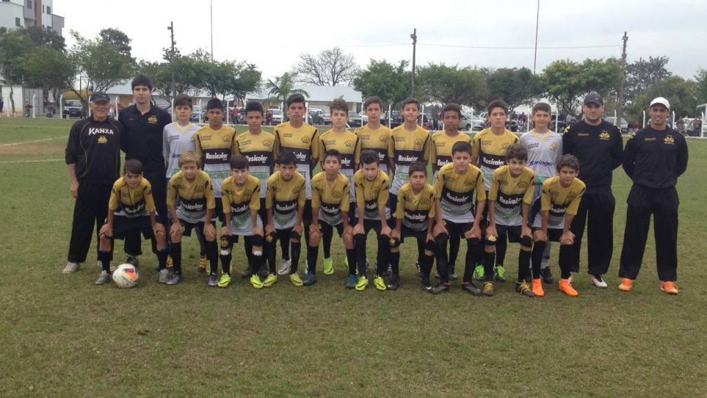 Equipe Sub-11 joga amanhã final da Copa Ouro